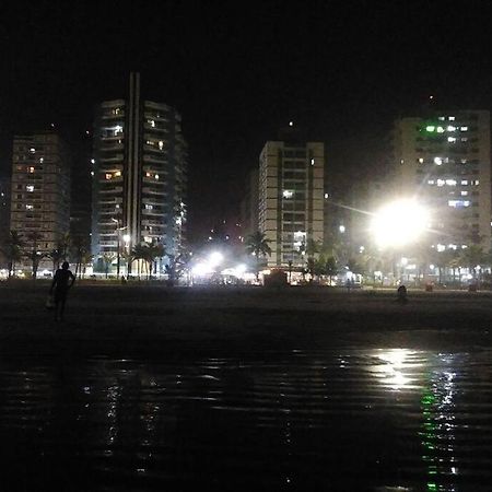 Kit Na Tupi, Frente Mar, Vaga Garagem Rotativa Apartment Прая Гранде Екстериор снимка